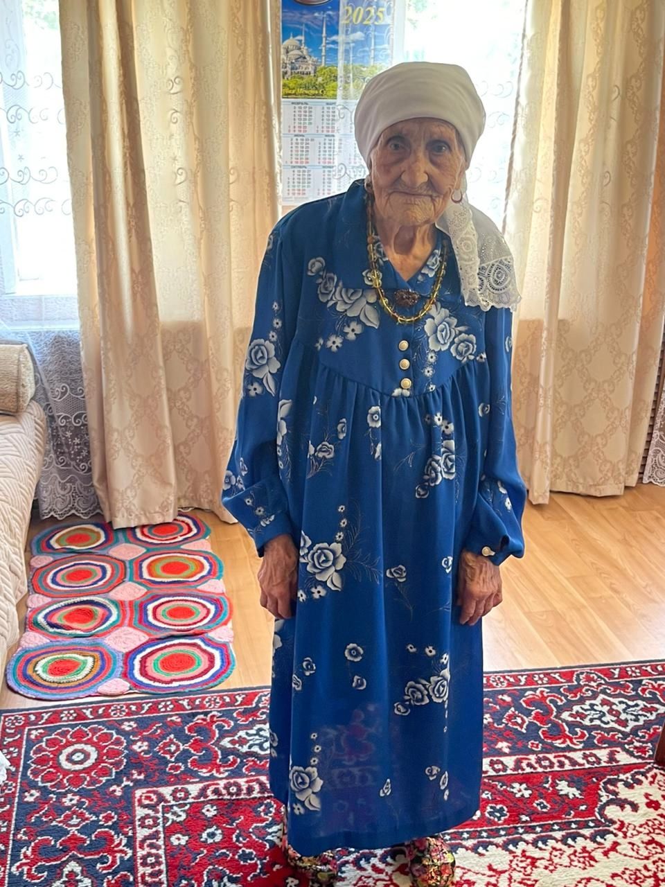 102 яшьлек юбилеен бәйрәм итүче әлмәтлене хөрмәтләделәр