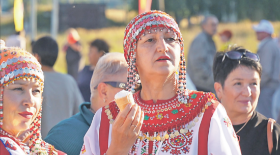 Республикабызда башланып киткән «Безнең ишегалды» яхшы күршелек фестивале Әлмәт районы авылларына да килеп җитте