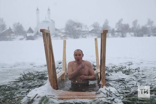 Әлмәттә Крещение су коенулары өчен урыннар җиһазландырылган