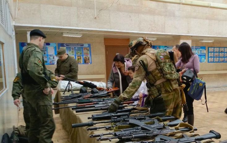 «Сугышчан туганлык» ветераннары Әлмәттә мәктәпкәчә яшьтәге балалар өчен патриотик дәрес үткәрделәр