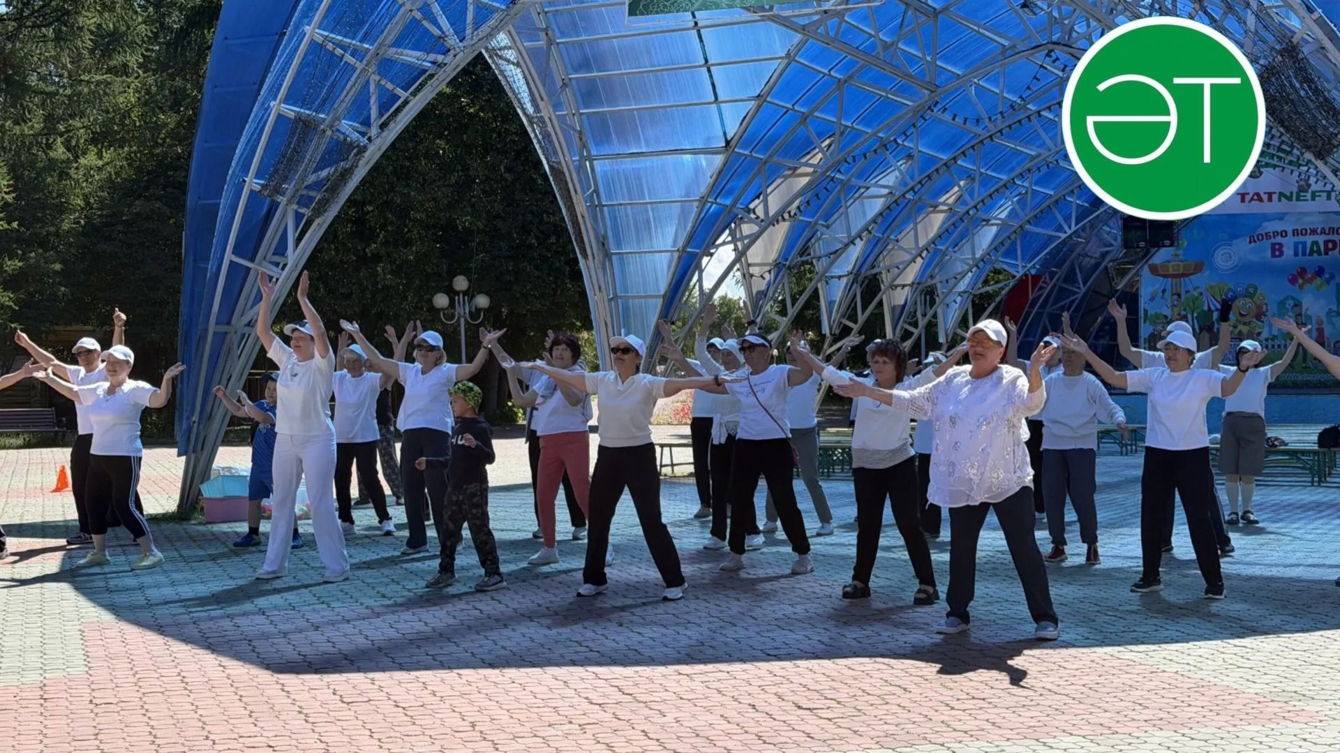 Әлмәттә өлкән буын гражданнары өчен «Озын гомерлелеккә юл: сәламәт яшәү рәвеше + юл хәрәкәте кагыйдәләре» акциясе узды