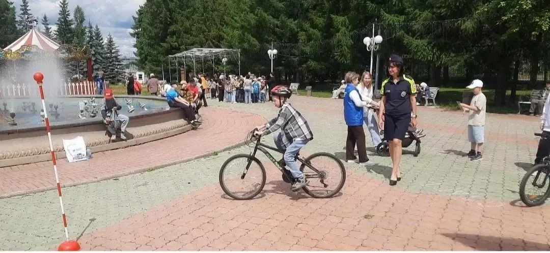 Балалар бәхетле һәм якланган булсын Җәйнең беренче көннәре. Каникуллар башланды