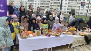 Әлмәт районы ЮХИДИ бүлеге хезмәткәрләре балалар бакчасында мастер-класс үткәрделәр