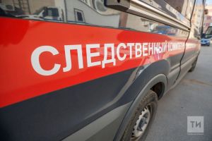Әлмәттә яшүсмер кызлар машина урлап, авария ясаган һәм качкан: эш судка җибәрелде