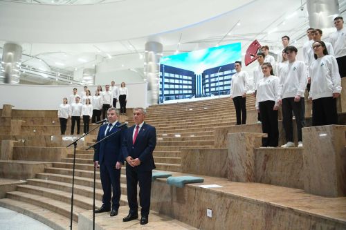 Путин Әлмәттә Югары нефть мәктәбе кампусын ачты-ул аны илдә иң яхшыларның берсе дип атады
