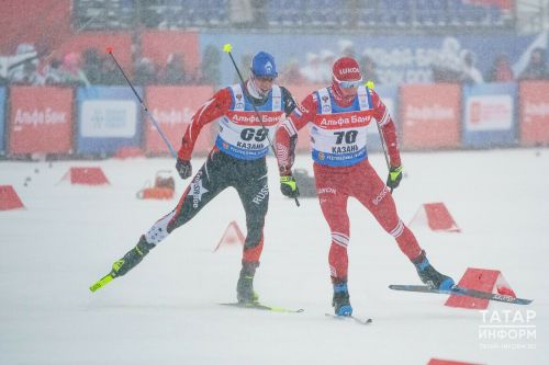 Зимние виды спорта, такие как бег на лыжах, являются отличным способом поддержания физической формы и укрепления здоровья