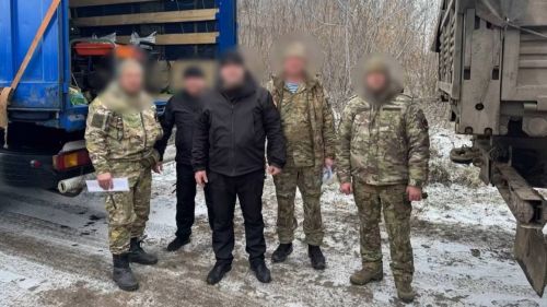 Әлмәтлеләр сугышчыларга 25 тонна гуманитар ярдәм илттеләр