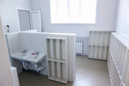Әлмәттә капиталь ремонт һәм социаль объектлар төзелешенең барышын тикшерделәр
