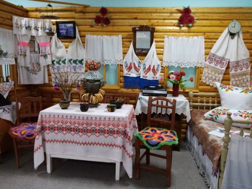 Мәктәп музее – үзенчәлекле хәзинә ул. Биредә тарих үзе яши