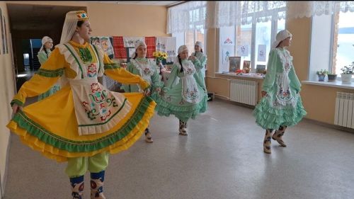Татарлыгым белән горурланам