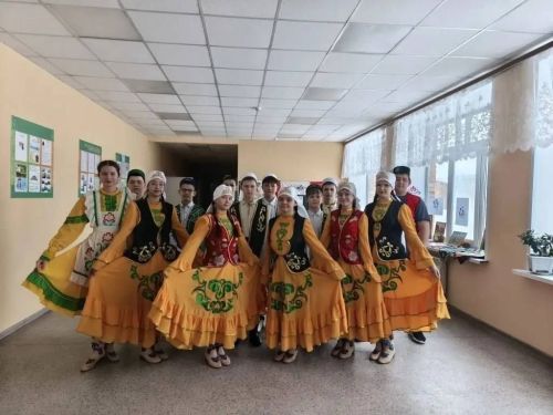 Татарлыгым белән горурланам