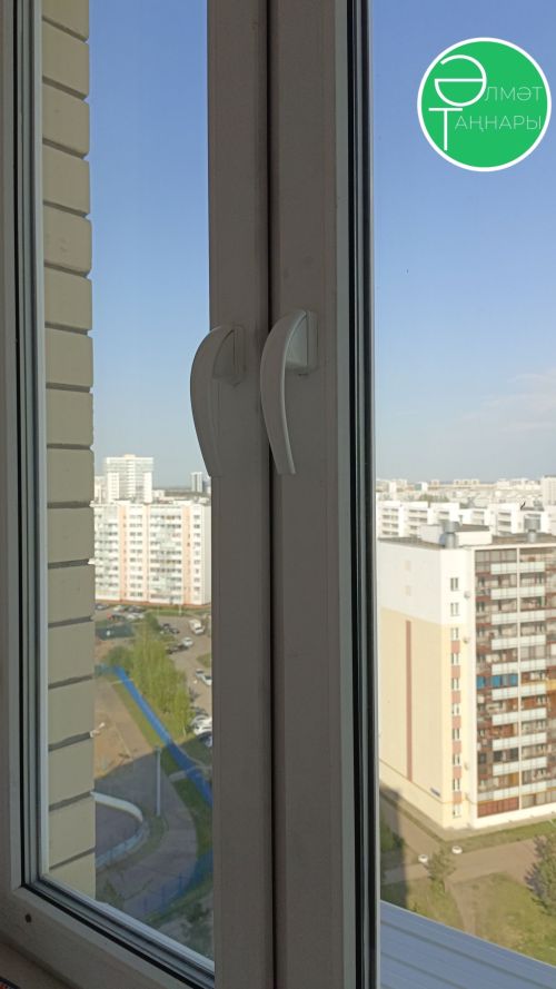 Әлмәтлеләрне ачык тәрәзәләрнең һәм москит челтәрләренең куркыныч булуы турында кисәтәләр