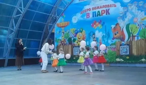 Балалар бәхетле һәм якланган булсын Җәйнең беренче көннәре. Каникуллар башланды