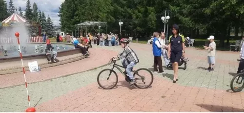 Балалар бәхетле һәм якланган булсын Җәйнең беренче көннәре. Каникуллар башланды