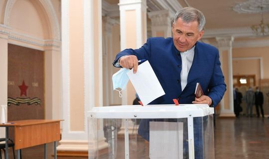 Миңнеханов Конституциягә төзәтмәләр кертү буенча тавыш бирде