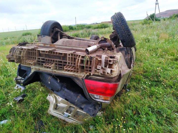 В Альметьевске в результате опрокидывания автомобиля погиб пассажир