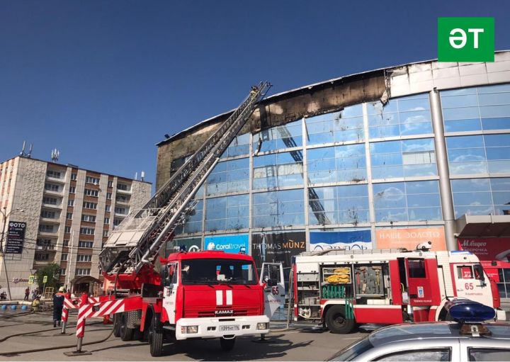 При пожаре в ТЦ "ПАНОРАМА" в Альметьевске пострадавших нет
