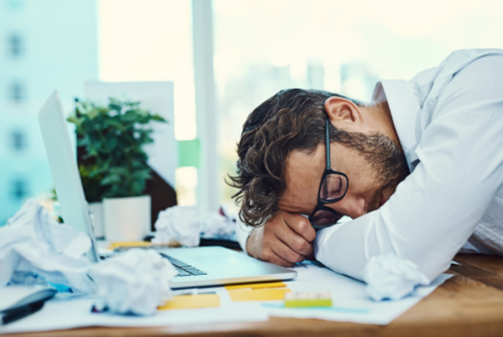 Как&nbsp;снять усталость и сонливость на работе? Только проверенные методы!