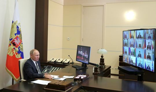 "Сез нәтиҗәле кеше": Путин Рөстәм Миңнехановны сайлауларда җиңү белән котлады