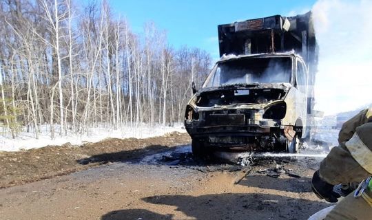 На  трассе М7 в Татарстане сгорел грузовик