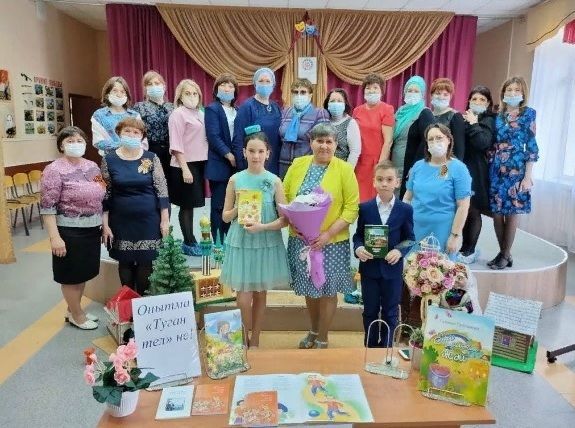 Әлмәттә татар теле укытучылары өчен семинар узды