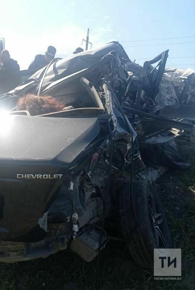 На трассе Чистополь – Нижнекамск в ДТП погибли водитель и пассажир легковушки