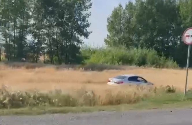 В Альметьевском районе  авто вылетело с дороги в кювет