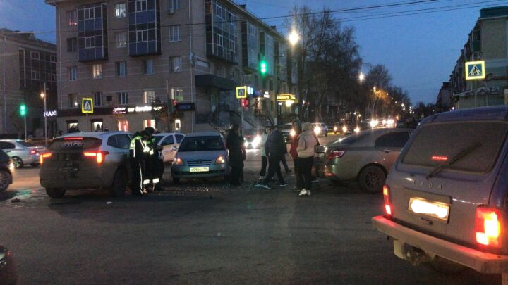 Сегодня в Альметьевске произошло массовое ДТП