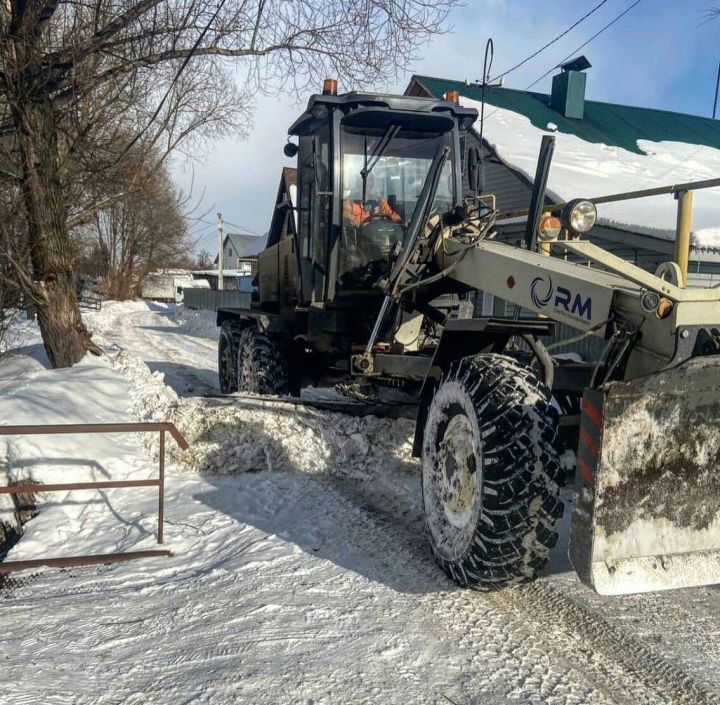 13 гыйнварда Әлмәтнең кайсы ишегалларын кардан чистартачаклар?