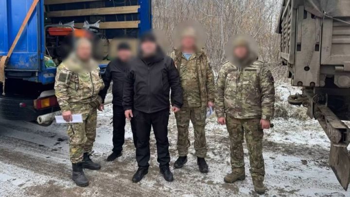 Әлмәтлеләр сугышчыларга 25 тонна гуманитар ярдәм илттеләр