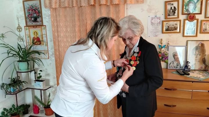 Әлмәт районында Бөек Ватан сугышы ветераннарын хөрмәтләү дәвам итә
