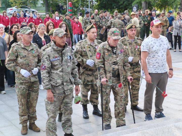Әлмәттә хәрби хәрәкәтләр ветераннары көнен билгеләп уздылар