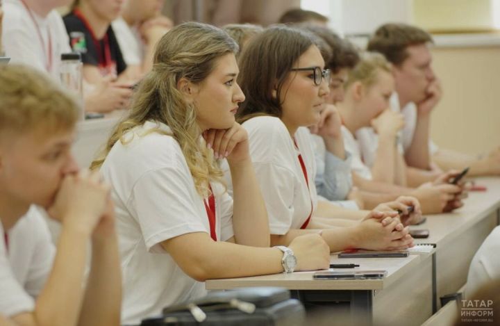 Әлмәтлеләр студентлар бәйгесендә җиңү яулады