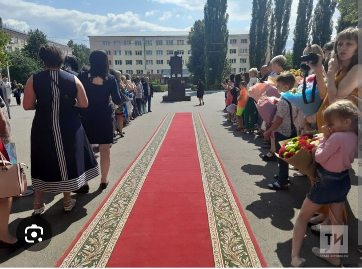Әлмәттә югары һәм урта махсус уку йортларында имтихан кампаниясенә йомгак ясалды