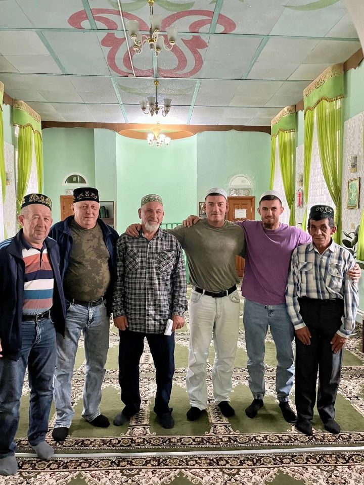 Мәскәүне яулаган блогер Линар Закиров туган авылында