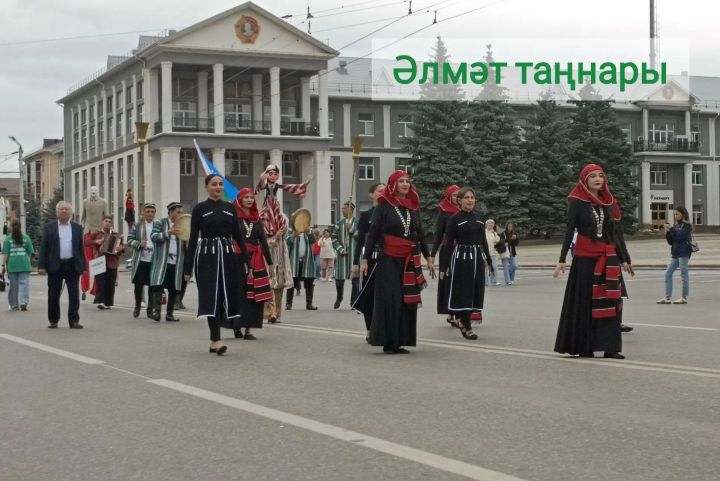 Әлмәттә «Каракүз» фестивале аркасында берничә урамны вакытлыча яптылар