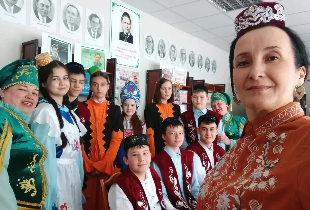 Сөләй мәктәбеннән Гөлирә Гәрәева