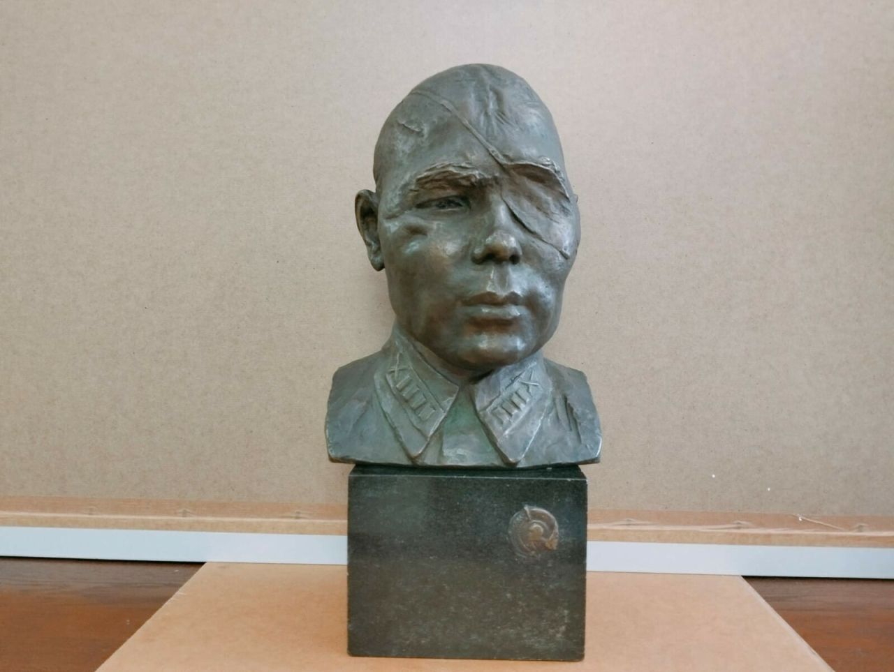 Әлмәткә «катюша»ның беренче командирларының берсе Барий Йосыповның бронза бюсты кайтарылды