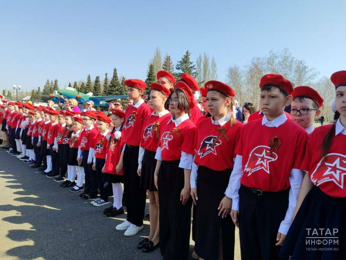 200 яшь әлмәтле яшь армия сафларына басты