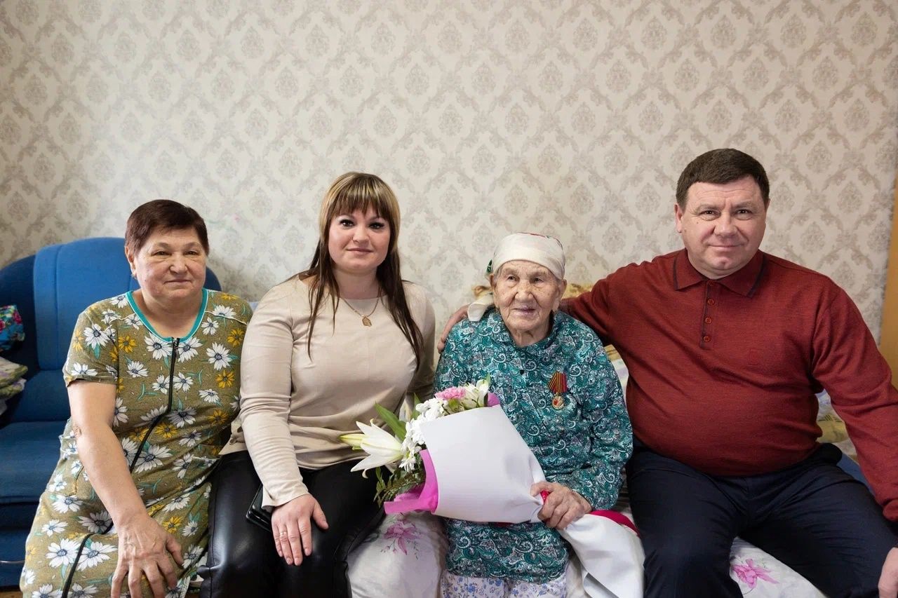 Әлмәттә Бөек Ватан сугышы ветераннарын хөрмәтләү дәвам итә
