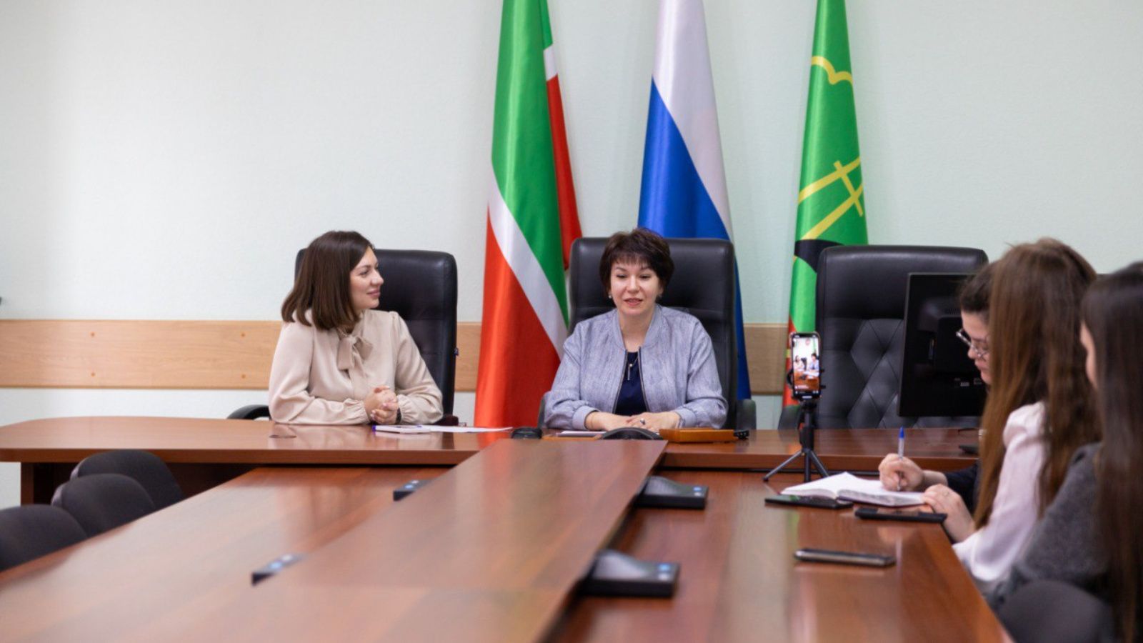 Әлмәт мәгариф идарәсе җитәкчесе Ирина Павловская БДИ турында аңлатты
