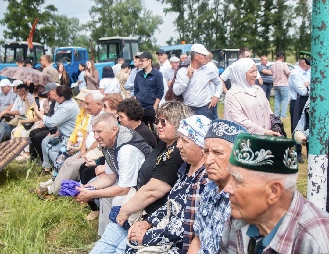 Әлмәт районы Елховойда авыл көне узды