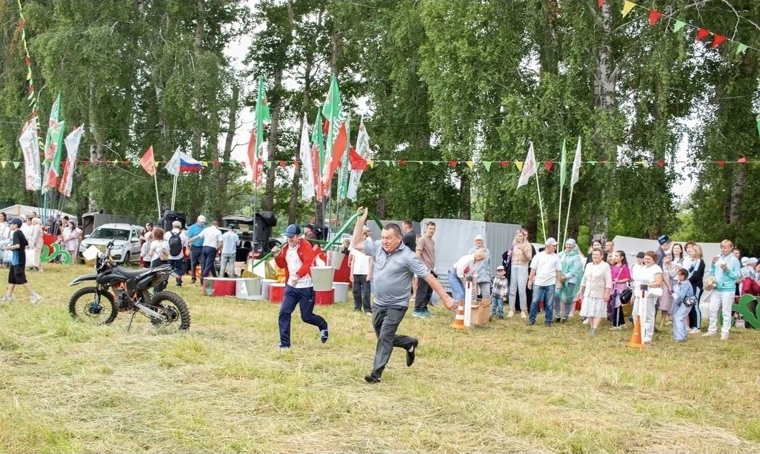 Әлмәт районы Елховойда авыл көне узды