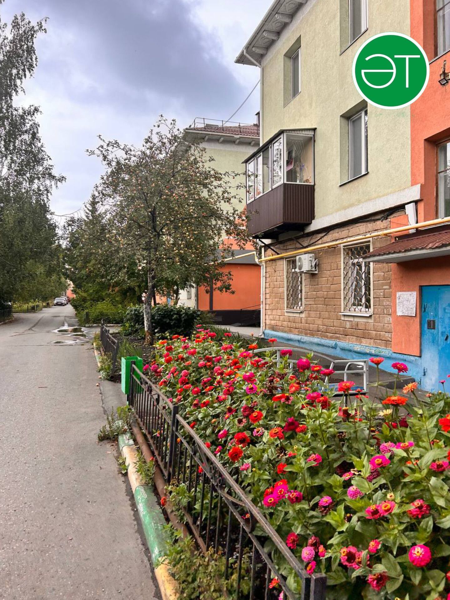 Әлмәттә клумбаларны кышка әзерлиләр