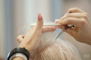 Әлмәт стилисты беренче тапкыр Victoria's Secret халыкара чарасында эшләде