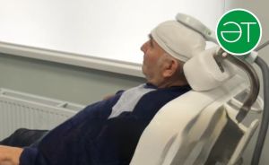 Әлмәт табиблары 69 яшьлек ир-атка инсульттан соң аякка басарга ярдәм иткән
