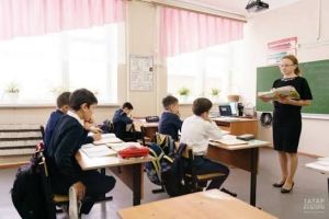 Әлмәт педагоглары һәм укучылары  республикада иң яхшылар рәтендә