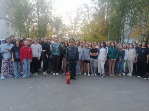 Әлмәт муниципаль районы буенча күзәтчелек эшчәнлеге һәм профилактика эше бүлеге хезмәткәрләре студентлар өчен практик дәрес үткәрде
