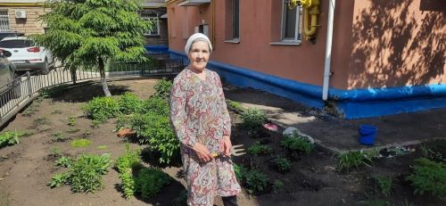 Чәчәкләр караганны ярата