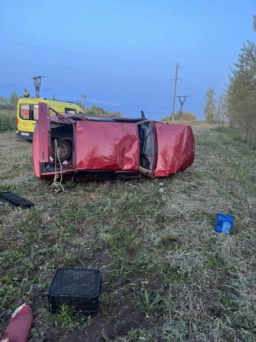 Әлмәт районында автомобиль юл читенә төшеп киткән, пассажир һәлак булган